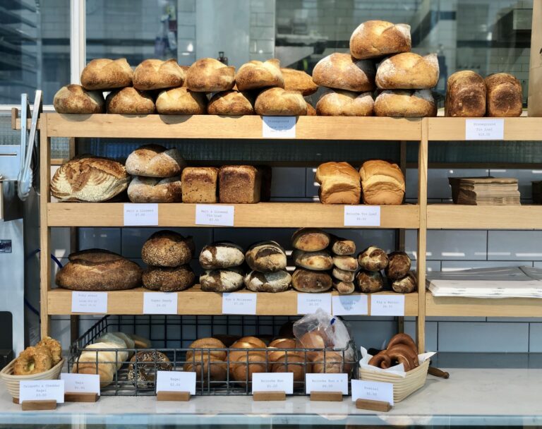 パン屋・矢崎はるの町を育てる朝